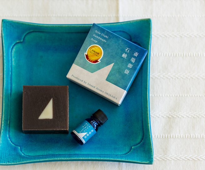 斎場御嶽石鹸、斎場御嶽ブレンドエッセンシャルオイル（パッケージデザイン）